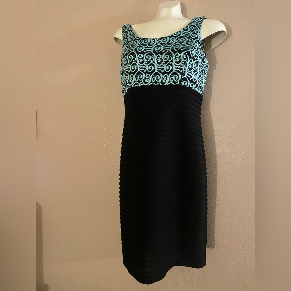 Like new body hugging dress size 12